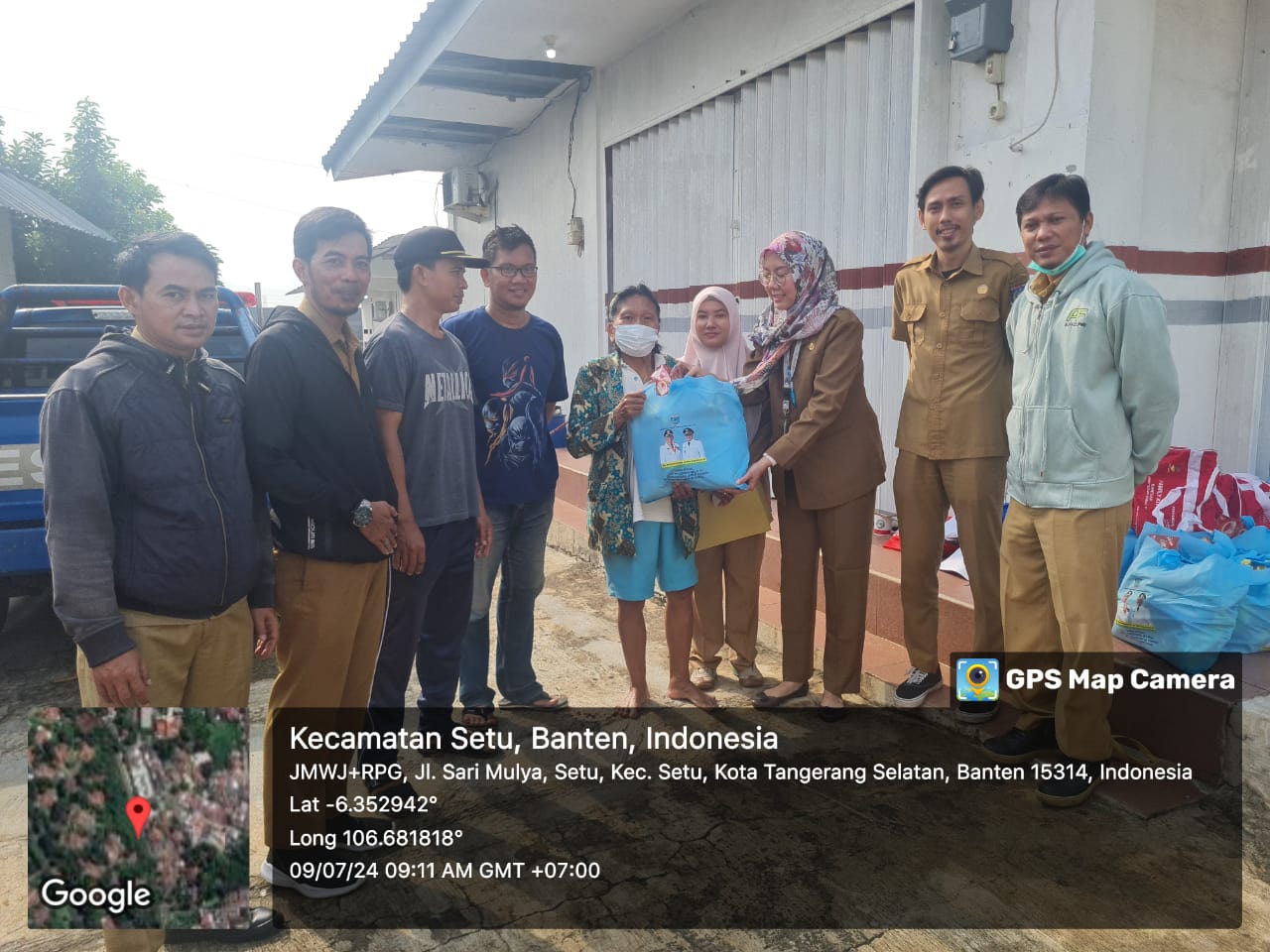 PEMBERIAN BANTUAN BENCANA TANAH LONGSOR DI PURI SERPONG